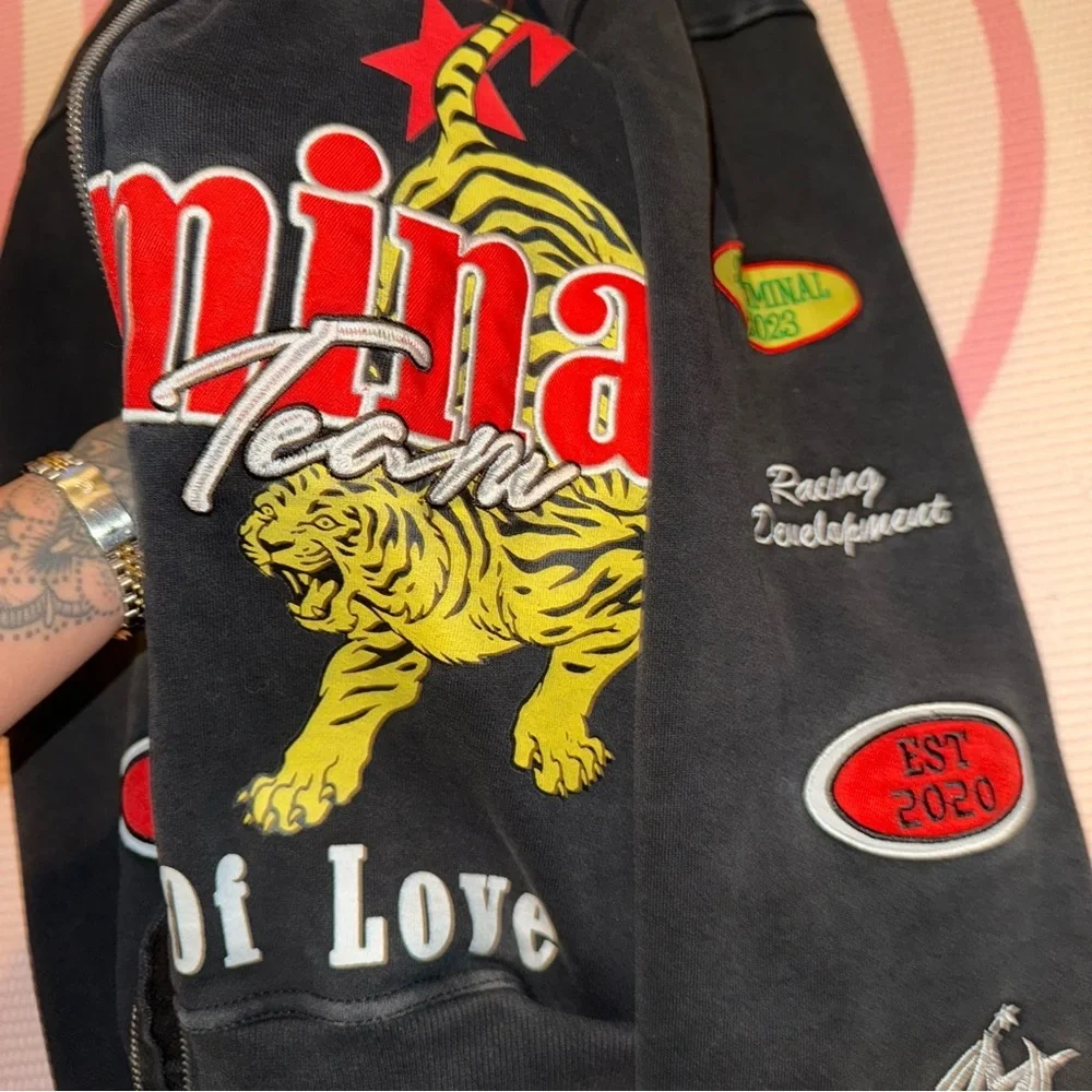 PacSun Black Oversize Graphic Sweater - Picture 5 of 11